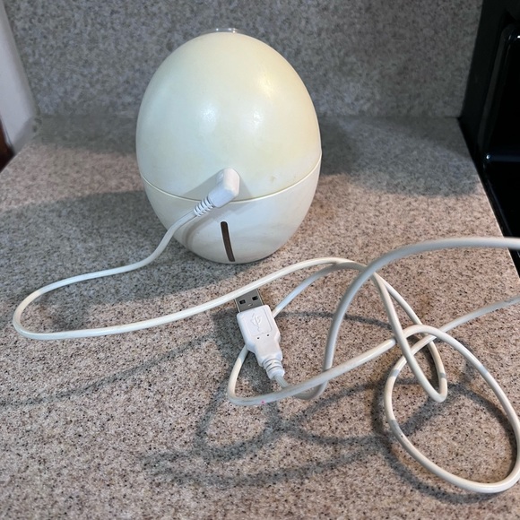 YOUNG LIVING ESSENTIAL OILS ORB PORTABLE USB ULTRASONIC DIFFUSER - Picture 3 of 4